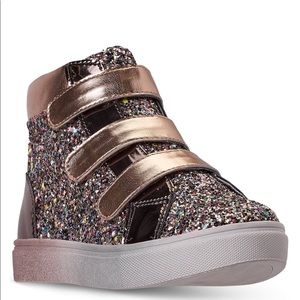 New In Box Girls Steve Madden JZOOM Sneakers SZ 4